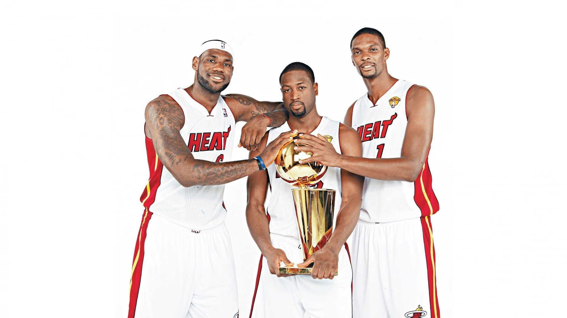 开云体育APP下载-塔图姆爆发撕裂联防，独行侠铁蹄踏碎热火最后倔强